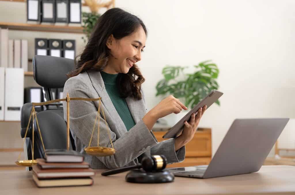 How to Choose the Best Annual Compliance Training Programs for Lawyers